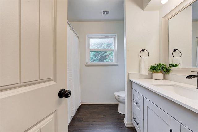 511 Highland Hills Drive, Edmond, OK 73034