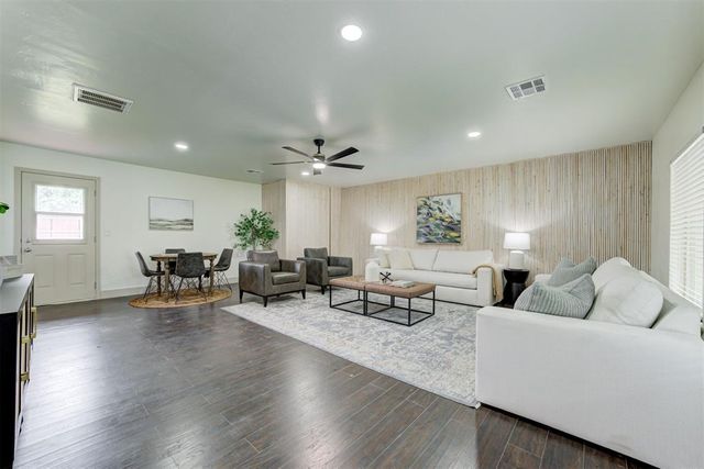 511 Highland Hills Drive, Edmond, OK 73034