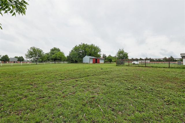 511 Highland Hills Drive, Edmond, OK 73034
