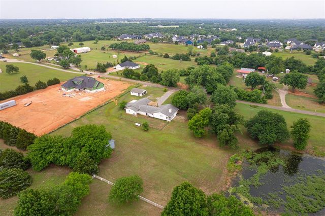 511 Highland Hills Drive, Edmond, OK 73034