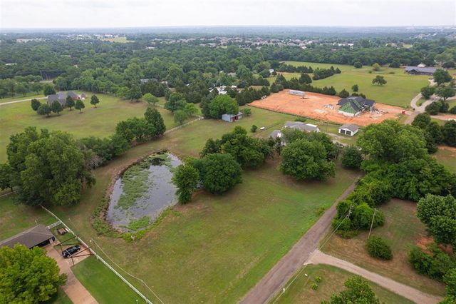 511 Highland Hills Drive, Edmond, OK 73034