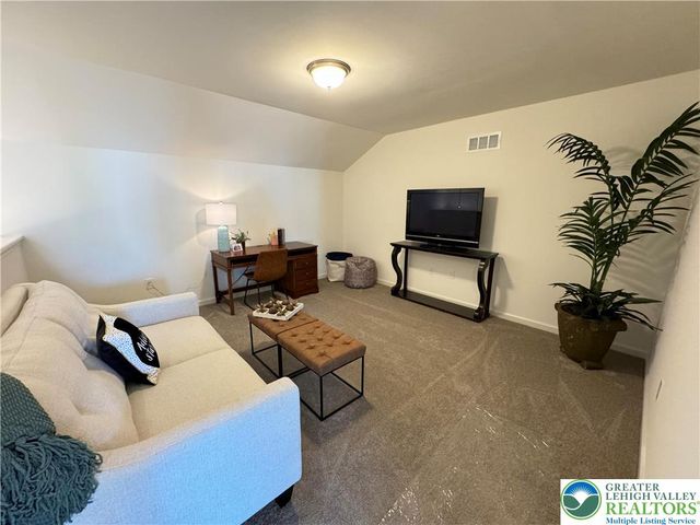 113 Timber Trail 54, Palmer Twp, PA 18045