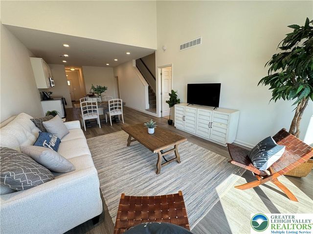 113 Timber Trail 54, Palmer Twp, PA 18045