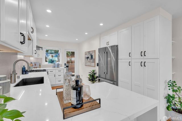 358 Los Palmos Drive, San Francisco, CA 94127