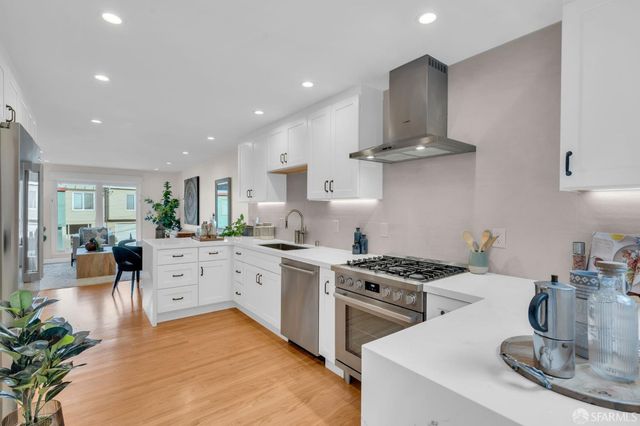 358 Los Palmos Drive, San Francisco, CA 94127