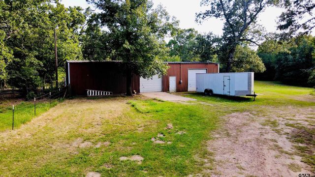 1167 County Road 44600, Blossom, TX 75416