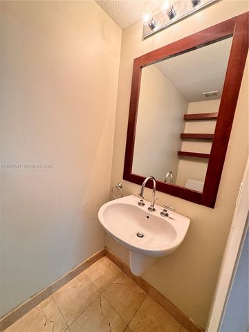 6515 Collins Ave 905, Miami Beach, FL 33141