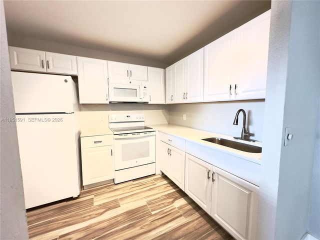 58 Monaco B 58, Delray Beach, FL 33446