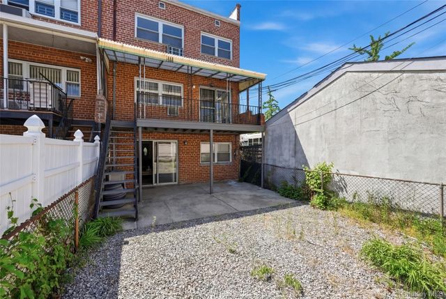 26505 Hillside Avenue, Floral Park, NY 11004