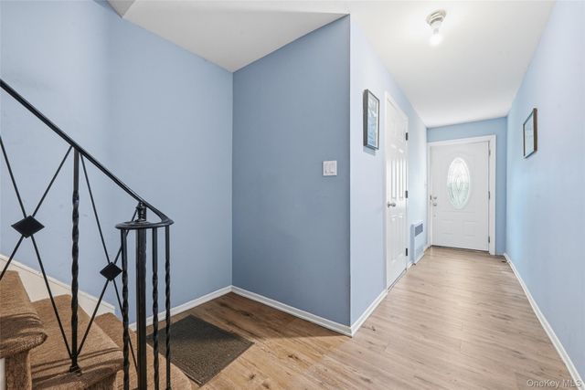 26505 Hillside Avenue, Floral Park, NY 11004