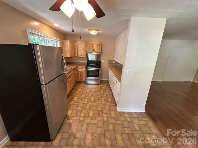 11 Mountain Road, Hendersonville, NC 28791