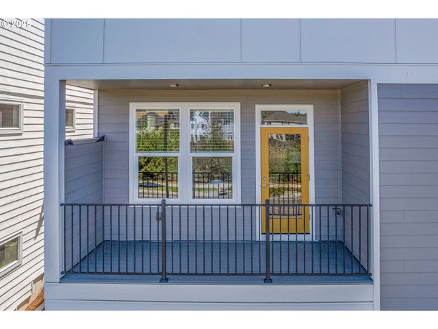 16473 Nw liberty St, Portland, OR 97229