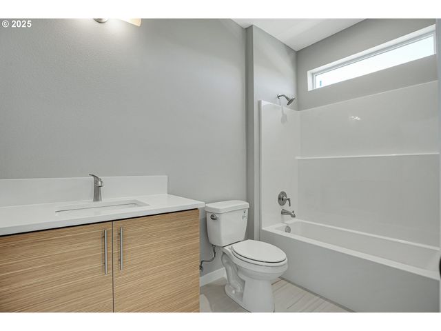 16473 Nw liberty St, Portland, OR 97229