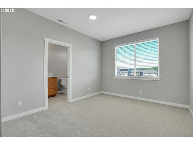 16473 Nw liberty St, Portland, OR 97229