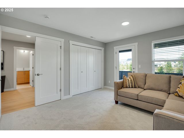 16473 Nw liberty St, Portland, OR 97229