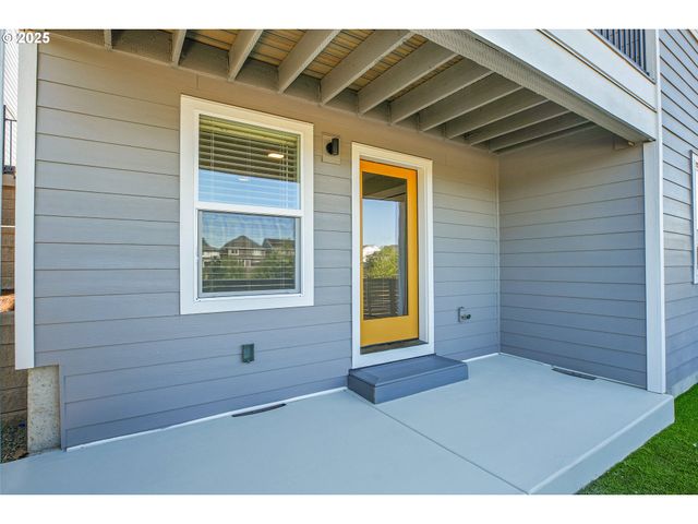 16473 Nw liberty St, Portland, OR 97229