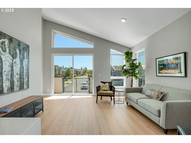 16473 Nw liberty St, Portland, OR 97229