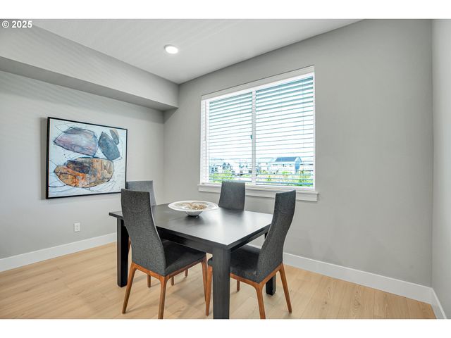 16473 Nw liberty St, Portland, OR 97229