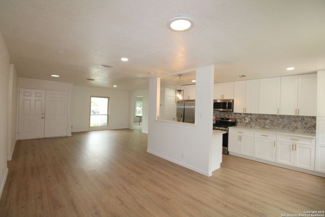 3807 BRIARHAVEN ST, San Antonio, TX 78247