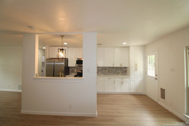 3807 BRIARHAVEN ST, San Antonio, TX 78247