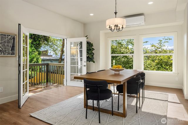 1307 W Boston Street, Seattle, WA 98119