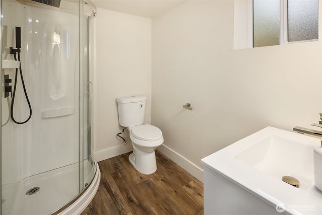 1307 W Boston Street, Seattle, WA 98119