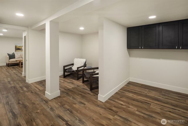 1307 W Boston Street, Seattle, WA 98119