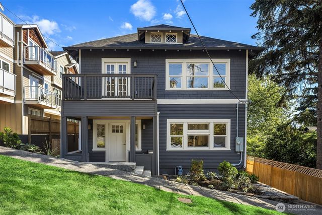 1307 W Boston Street, Seattle, WA 98119