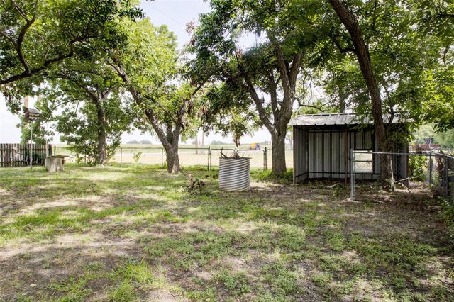 400 N Brazos ST, Granger, TX 76530