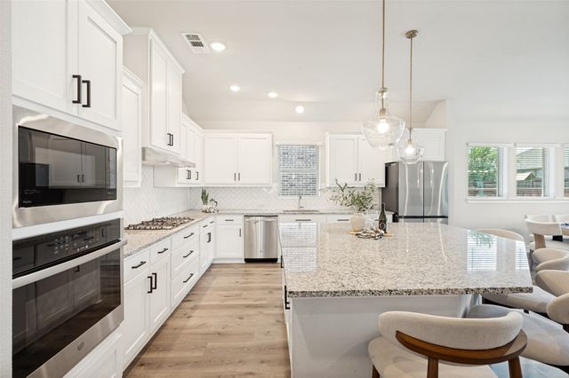3720 Trail Creek Drive, Little Elm, TX 75068