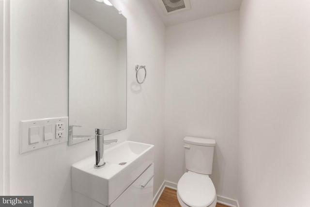 3208 PARKVIEW WALK, Philadelphia, PA 19125