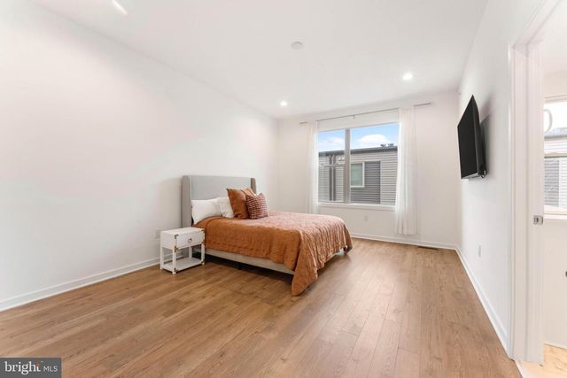 3208 PARKVIEW WALK, Philadelphia, PA 19125