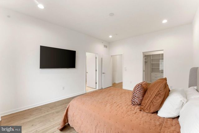 3208 PARKVIEW WALK, Philadelphia, PA 19125