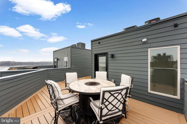 3208 PARKVIEW WALK, Philadelphia, PA 19125