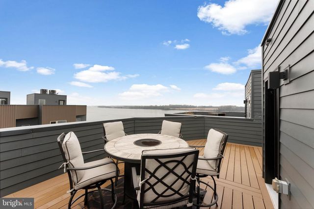 3208 PARKVIEW WALK, Philadelphia, PA 19125