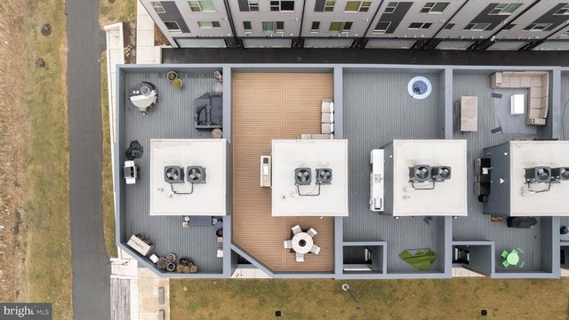 3208 PARKVIEW WALK, Philadelphia, PA 19125