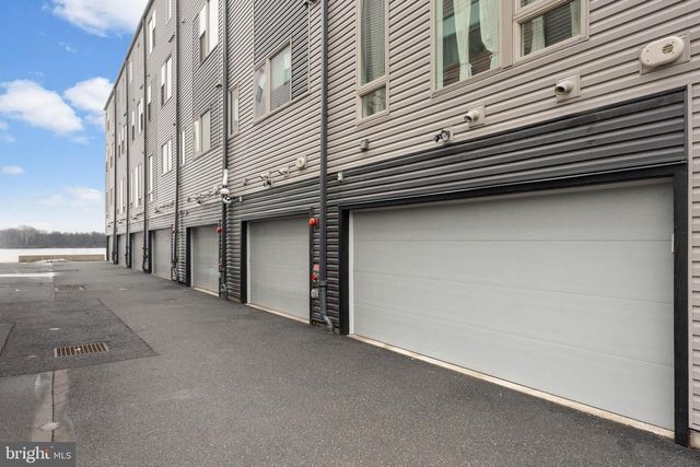 3208 PARKVIEW WALK, Philadelphia, PA 19125