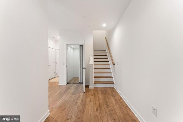 3208 PARKVIEW WALK, Philadelphia, PA 19125