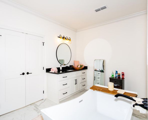 7449 Northwood Drive, Benton, AR 72019