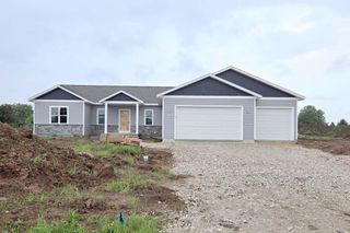 760 S Country LANE, Fond Du Lac, WI 54935