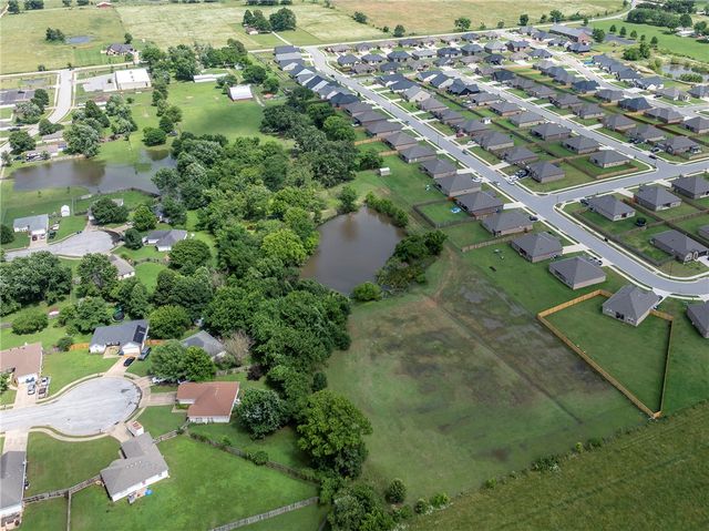 15493 N Highway 94, Pea Ridge, AR 72751