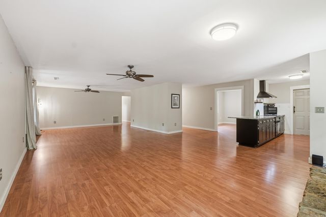 235 Robinhood Trail, Fairfield Bay, AR 72088