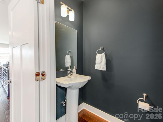 436 Southend Crossing Lane, Charlotte, NC 28203