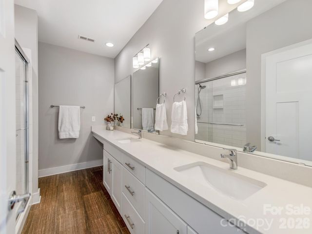 436 Southend Crossing Lane, Charlotte, NC 28203