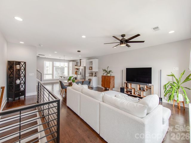 436 Southend Crossing Lane, Charlotte, NC 28203