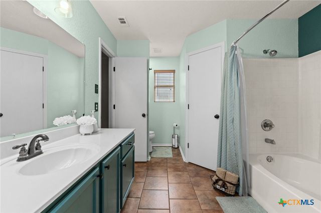 1009 E Ave S, Belton, TX 76513