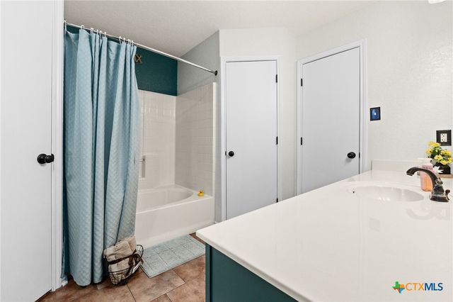 1009 E Ave S, Belton, TX 76513