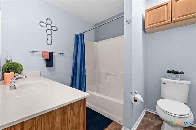 1009 E Ave S, Belton, TX 76513