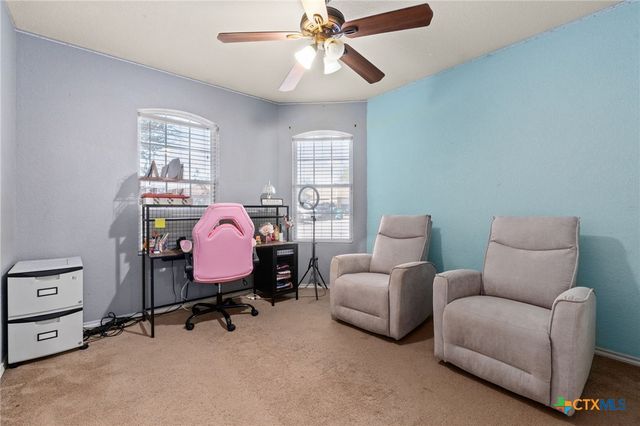 1009 E Ave S, Belton, TX 76513