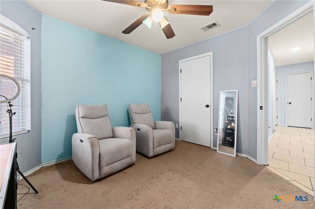 1009 E Ave S, Belton, TX 76513